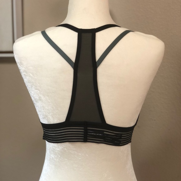 SOLD NWOT Victoria Sport Bra - Picture 2 of 6